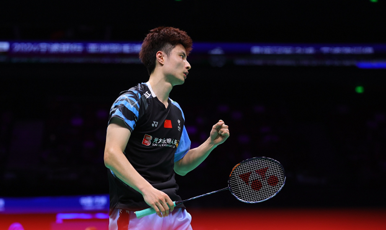 雷速直播-瓯越猛虎队惊险晋级中原猛虎队，冰球季后赛上演关键失误成转折！赛后更衣室沸腾(中国香港冰球队队员赛后遭围殴)